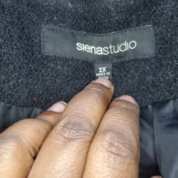 Plus size wool swing coat - Picture 3 of 3